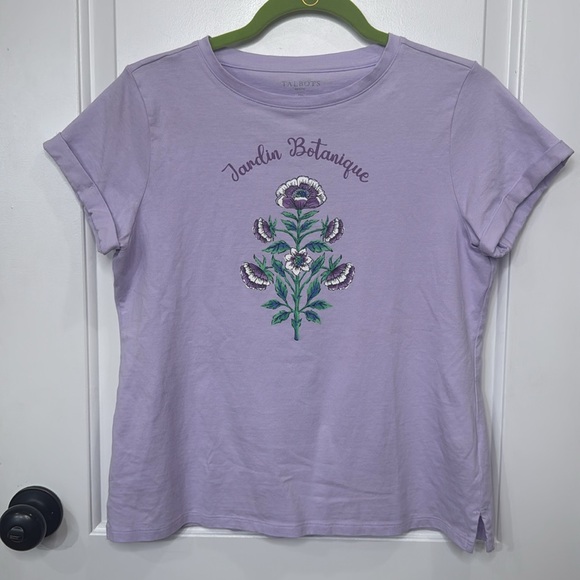 TALBOTS BOTANICAL PURPLE FLOWER ROLL SLEEVE TEE MEDIUM PETITE - Picture 2 of 6